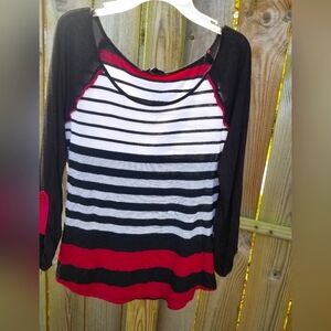 Lightweight 3/4 sleeve top